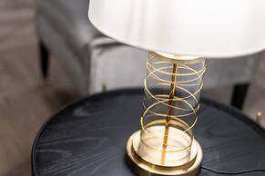 Luxury Georgian City Retreat - Hot Tub - Patio