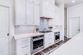 The Rendezvous 310 GR