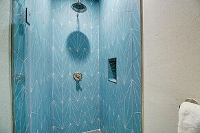 Sandy Feet Retreat TC 9106