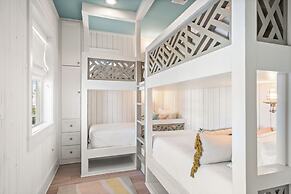 The Violet Palm 220 LAU