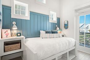 The Violet Palm 220 LAU