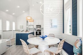 The Violet Palm 220 LAU