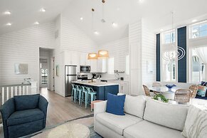 The Violet Palm 220 LAU