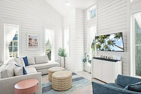 The Violet Palm 220 LAU