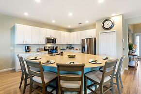 Lake Breeze 6 Bedrooms