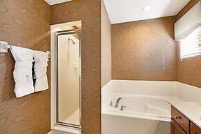 Lakeside Landing 6 Bedrooms