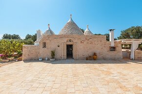 Trullo Mil With Private Pool by Apuliarentals