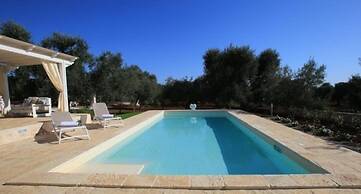 Trullo Mil With Private Pool by Apuliarentals