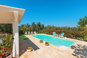 Trullo Mil With Private Pool by Apuliarentals