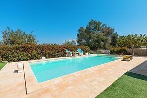 Trullo Mil With Private Pool by Apuliarentals
