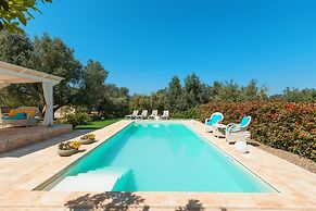 Trullo Mil With Private Pool by Apuliarentals