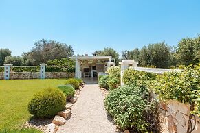 Fantastic Trulli Olea With Pool Garden