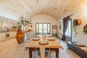 Fantastic Trulli Olea With Pool Garden