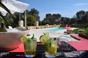 Fantastic Trulli Olea With Pool Garden