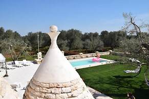 Fantastic Trulli Olea With Pool Garden