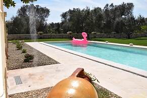 Fantastic Trulli Olea With Pool Garden