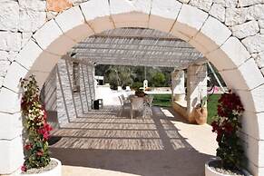 Fantastic Trulli Olea With Pool Garden