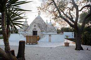 Fantastic Trulli Olea With Pool Garden