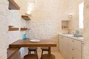 Luxury Trulli Terrarossa With Pool