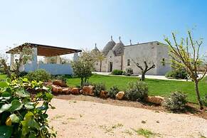 Luxury Trulli Terrarossa With Pool