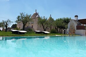 Luxury Trulli Terrarossa With Pool