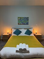 SS- Penthouse Lux Suite