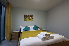 SS- Penthouse Lux Suite