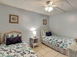 Ocean & Racquet by Distinctive Beach Rentals