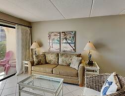 Ocean & Racquet by Distinctive Beach Rentals