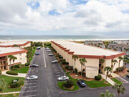 Ocean & Racquet by Distinctive Beach Rentals