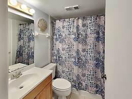 Ocean & Racquet by Distinctive Beach Rentals