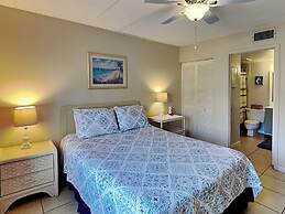 Ocean & Racquet by Distinctive Beach Rentals