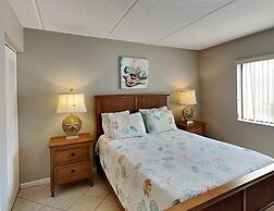 Ocean & Racquet by Distinctive Beach Rentals