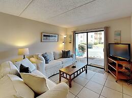 Ocean & Racquet by Distinctive Beach Rentals