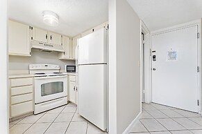 Ocean & Racquet by Distinctive Beach Rentals