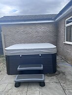 Hottub - Beach - Bbq - Petsok - 6 Guests