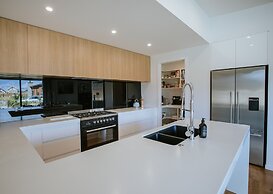 Bull Ridge Retreat - Sleeps 8 - Hot Tub