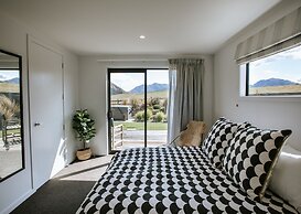 Bull Ridge Retreat - Sleeps 8 - Hot Tub