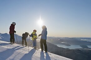 Bull Ridge Retreat - Sleeps 8 - Hot Tub