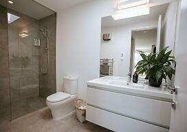 Bull Ridge Retreat - Sleeps 8 - Hot Tub