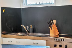 Spacious 2BR CBD Apartment Balcony