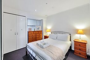 Spacious 2BR CBD Apartment Balcony