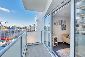Spacious 2BR CBD Apartment Balcony