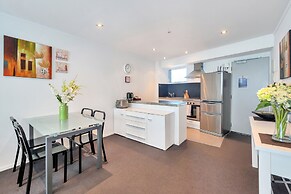 Spacious 2BR CBD Apartment Balcony