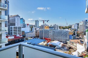Spacious 2BR CBD Apartment Balcony