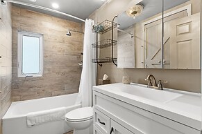 758 Estero Blvd. Villa A