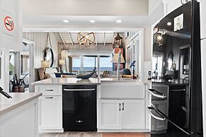 758 Estero Blvd. Villa A