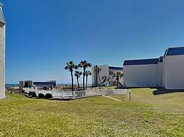 Trade Winds 101 by Distinctive Beach Rentals