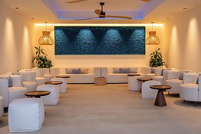 Royal Marina Suites Boutique Hotel