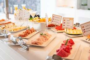 Royal Marina Suites Boutique Hotel